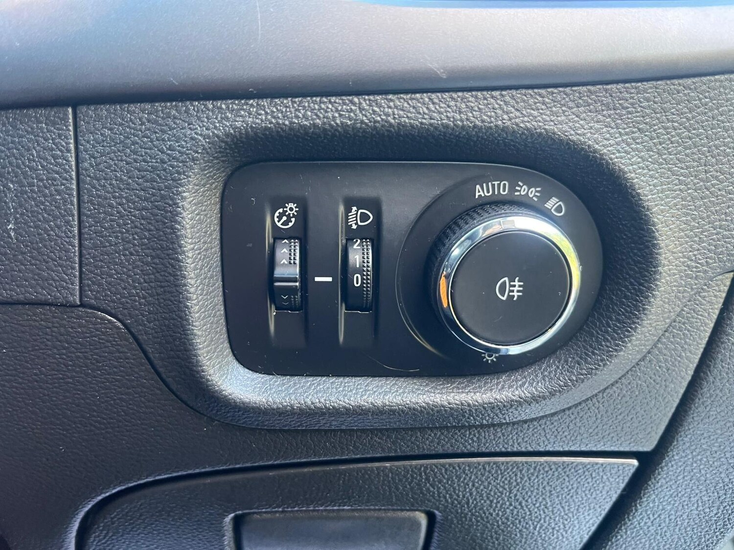 Used Vauxhall Astra for sale - 77564992: Photo 34