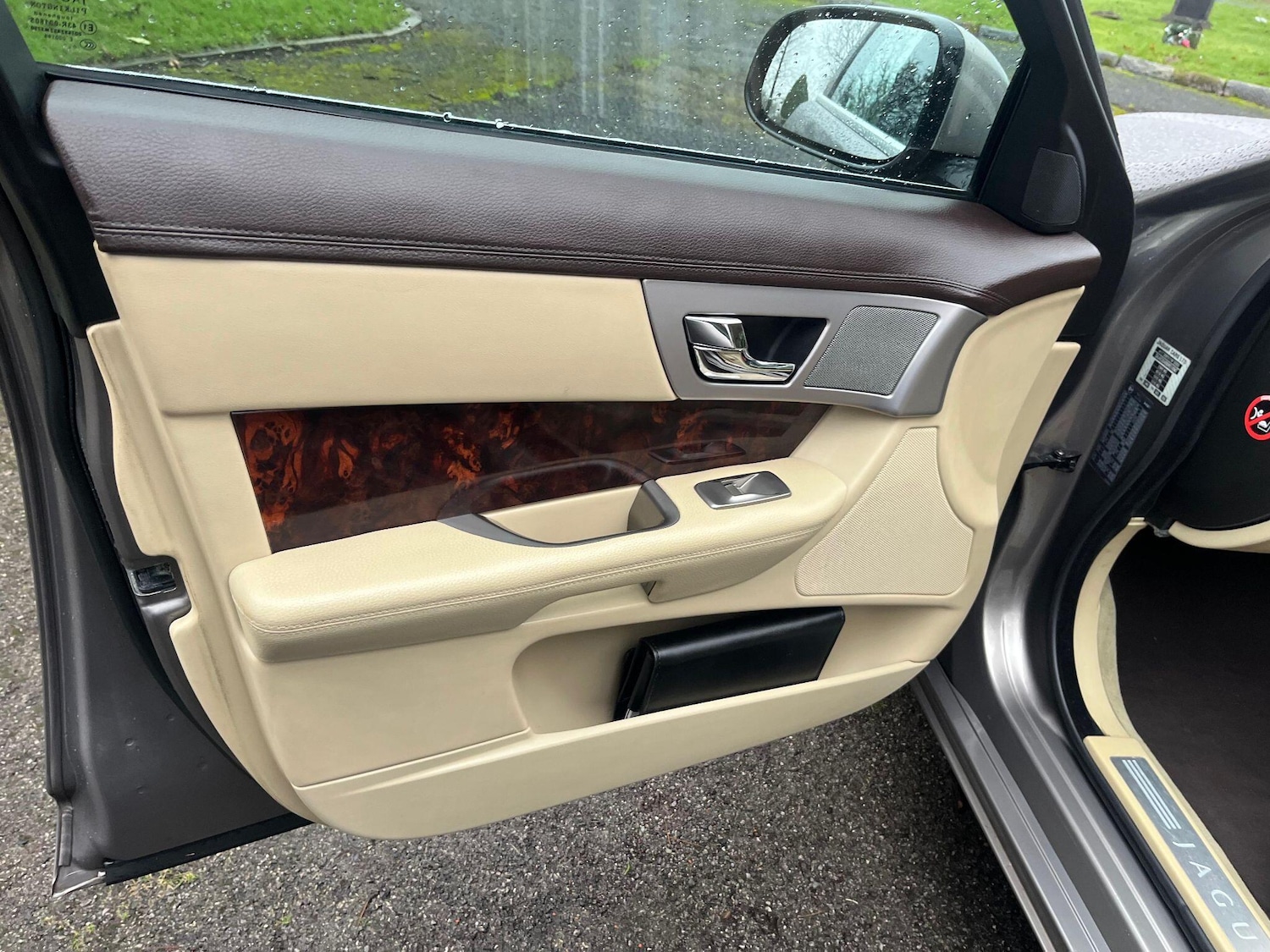 Used Jaguar XF 2011 for sale - 77982623: Photo 11