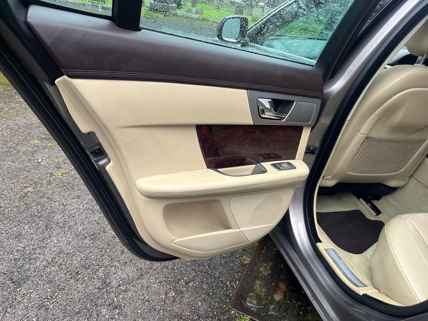 Used Jaguar XF 2011 for sale - 77982623: Photo 15