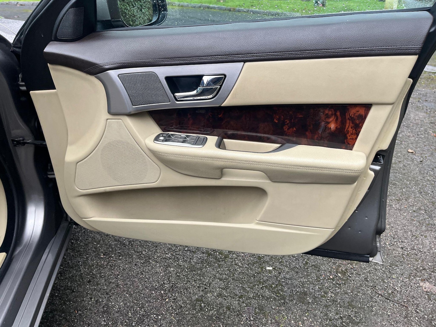 Used Jaguar XF 2011 for sale - 77982623: Photo 26