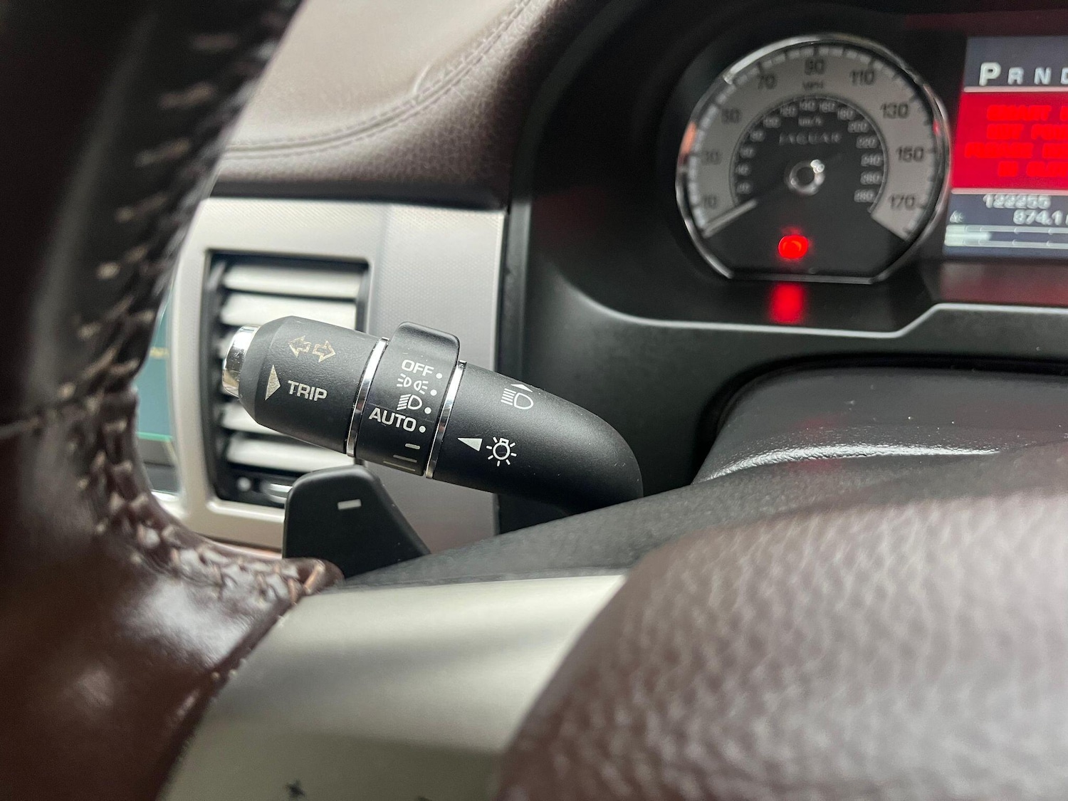 Used Jaguar XF 2011 for sale - 77982623: Photo 29