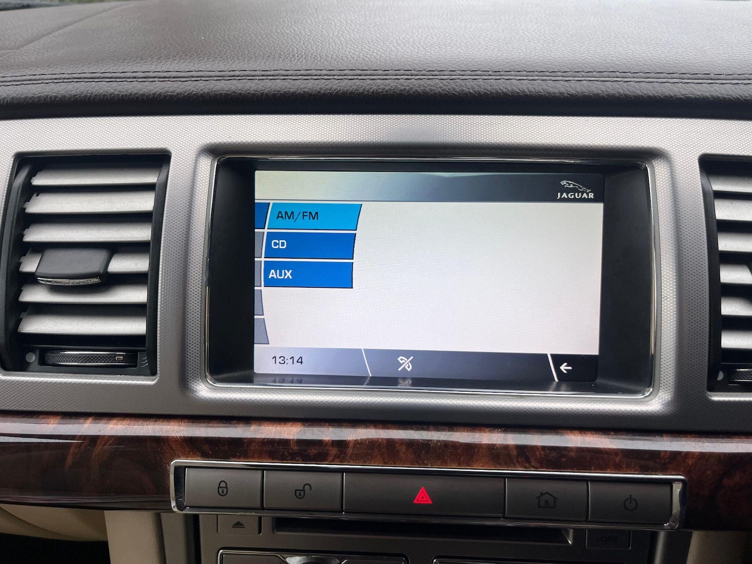 Used Jaguar XF 2011 for sale - 77982623: Photo 38