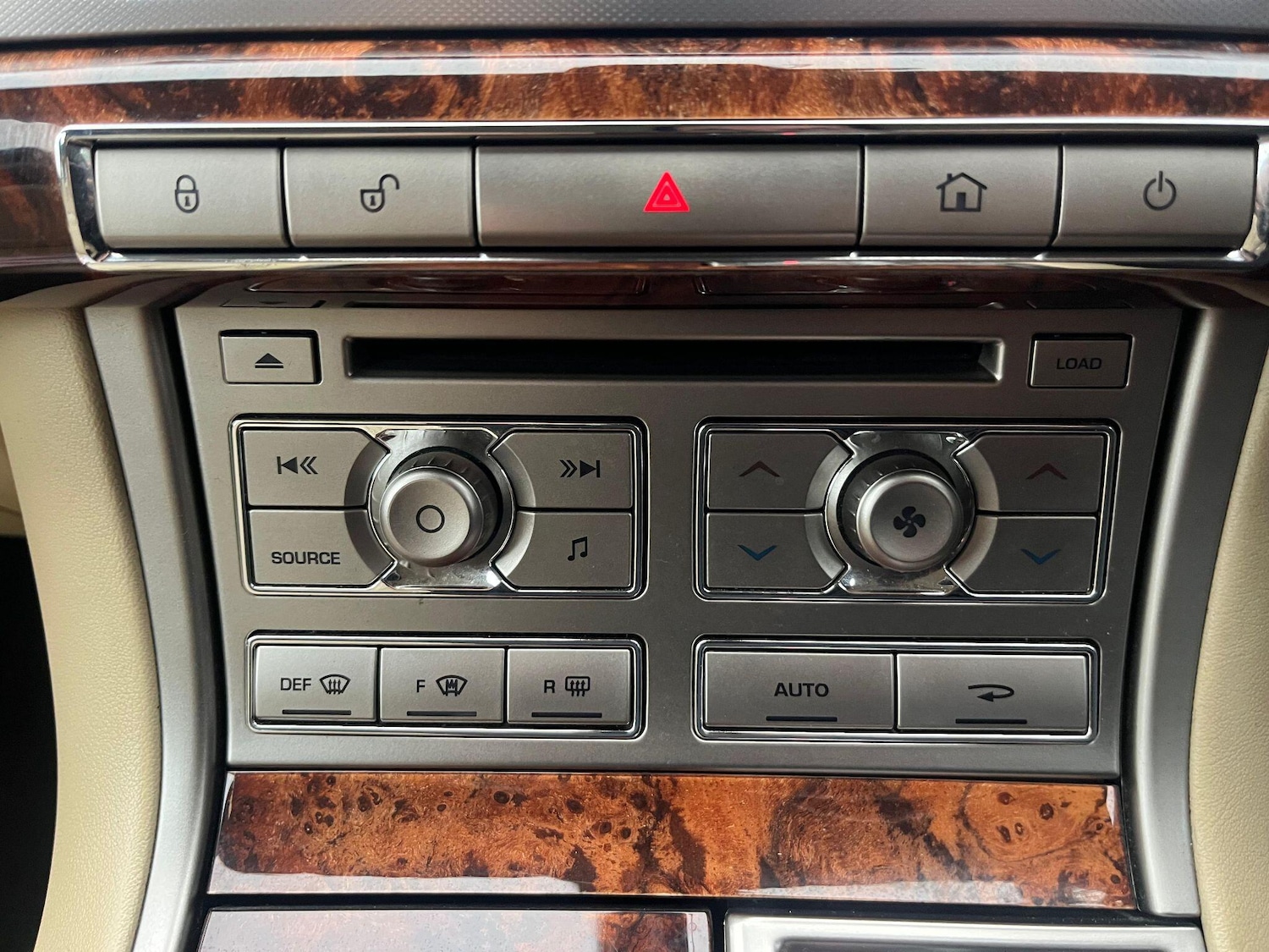 Used Jaguar XF 2011 for sale - 77982623: Photo 41