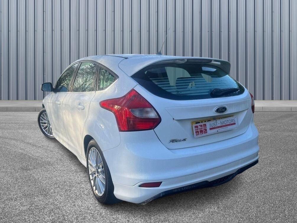 Used Ford Focus 2014 for sale - 76913432: Photo 4