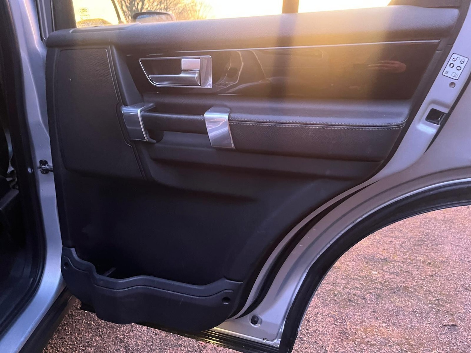 Used Land Rover Discovery 2010 for sale - 77230623: Photo 30