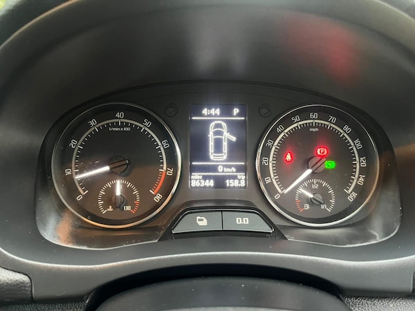 Used Skoda Fabia 2011 for sale - 76239817: Photo 19