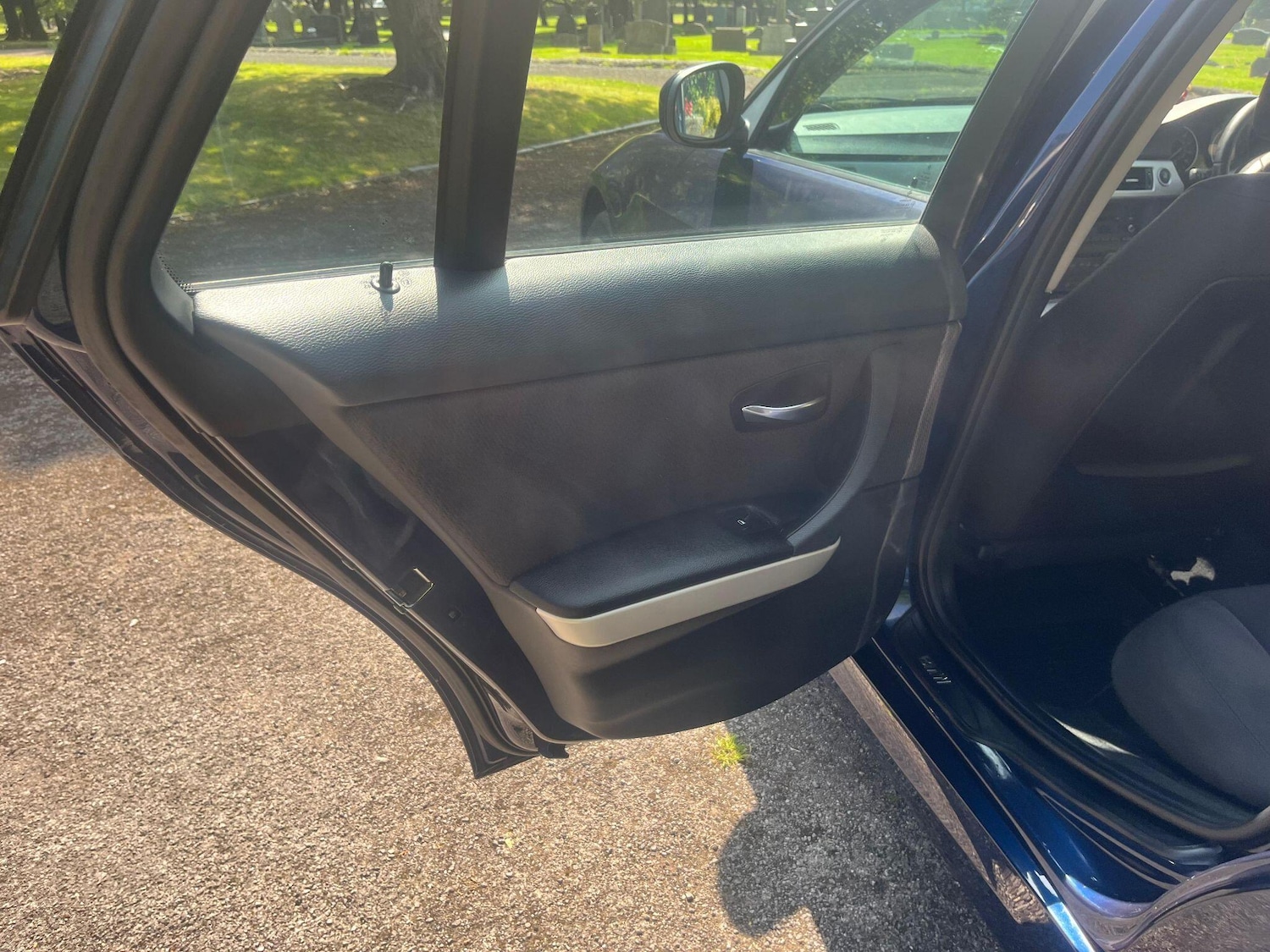 Used BMW 3 Series 2011 for sale - 78035035: Photo 15