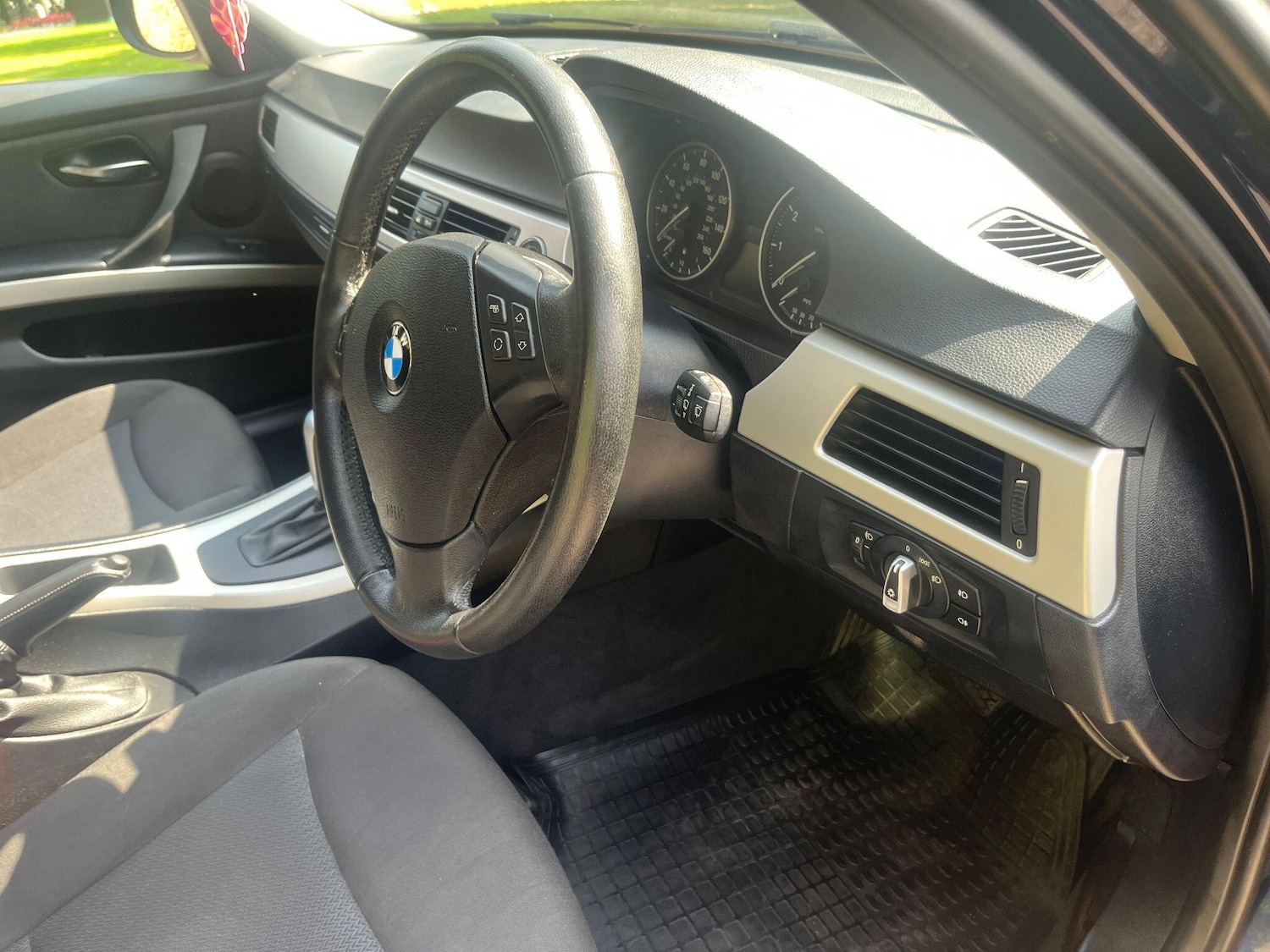 Used BMW 3 Series 2011 for sale - 78035035: Photo 26