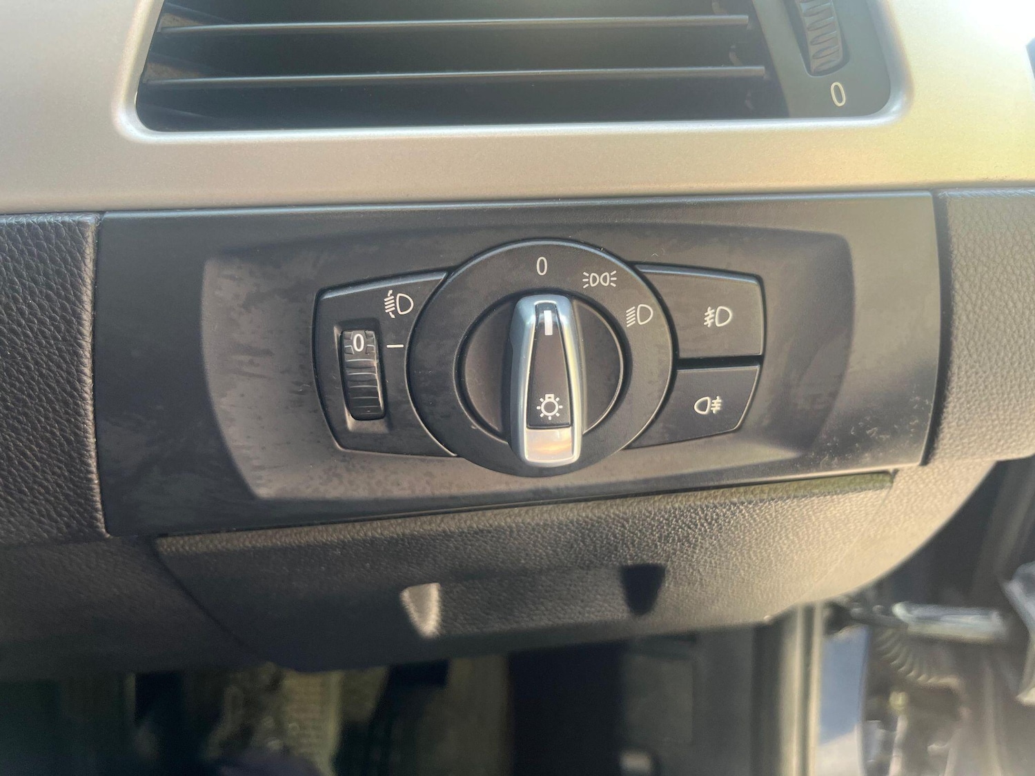 Used BMW 3 Series 2011 for sale - 78035035: Photo 34