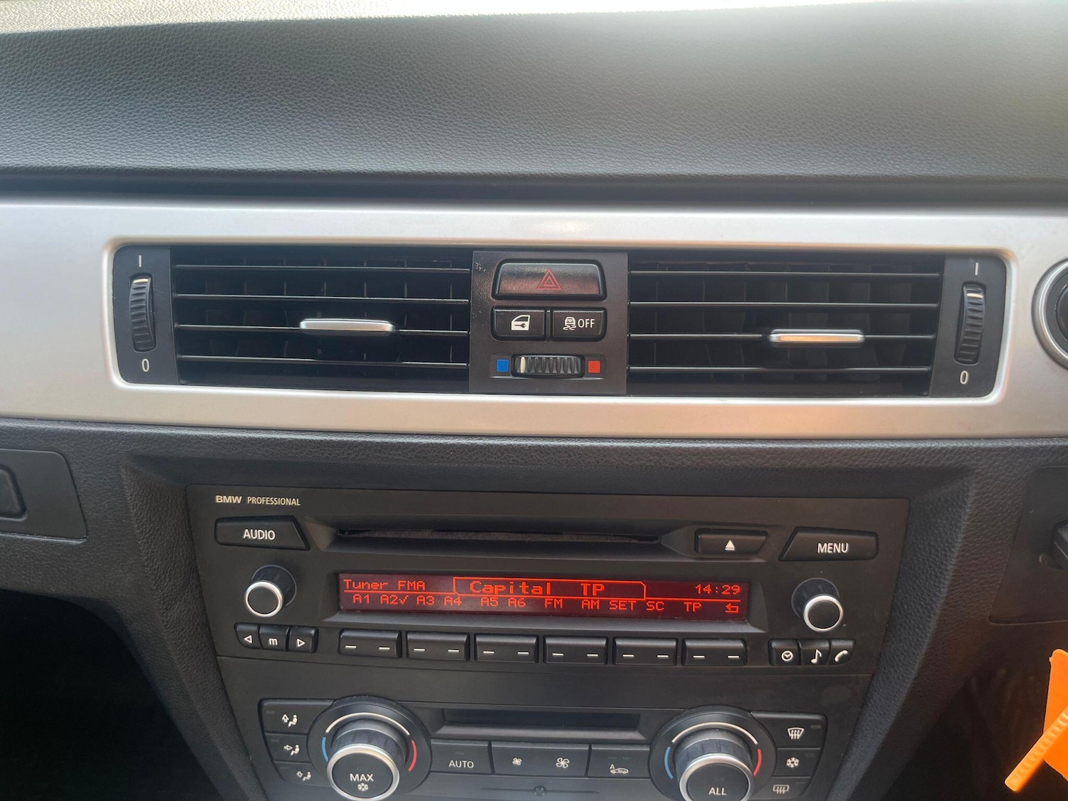 Used BMW 3 Series 2011 for sale - 78035035: Photo 35