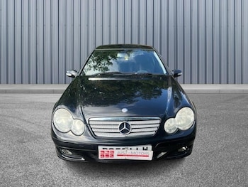 Used Mercedes-Benz C-Class 2005 for sale - 75314965: Photo