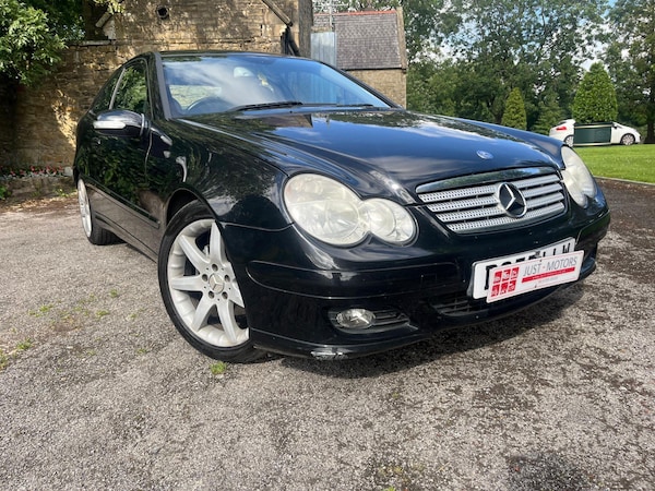 Used Mercedes-Benz C-Class 2005 for sale - 75314965: Photo 32