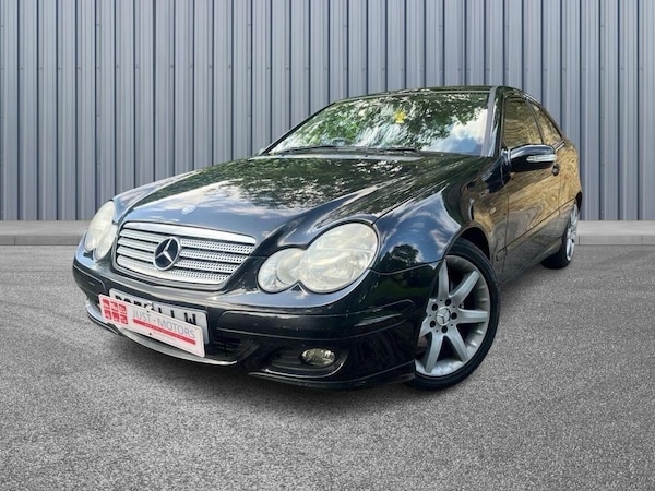 Used Mercedes-Benz C-Class 2005 for sale - 75314965: Photo 3