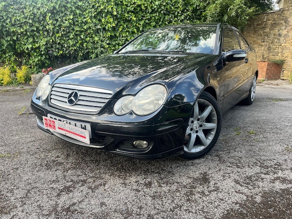Used Mercedes-Benz C-Class 2005 for sale - 75314965: Photo 40