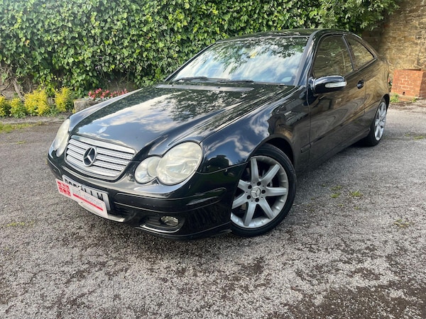 Used Mercedes-Benz C-Class 2005 for sale - 75314965: Photo 41