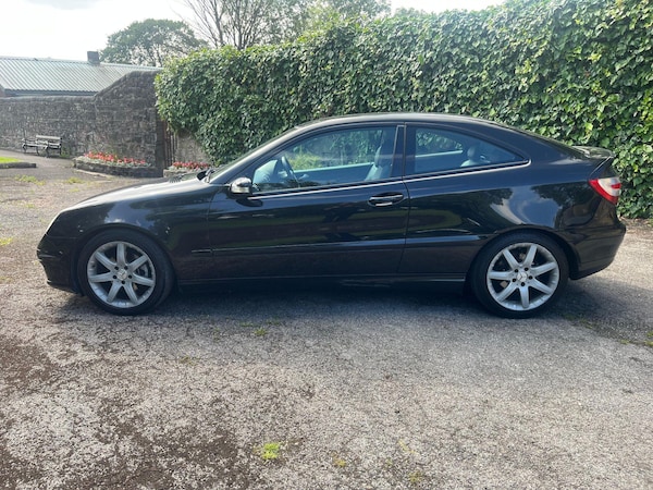Used Mercedes-Benz C-Class 2005 for sale - 75314965: Photo 43
