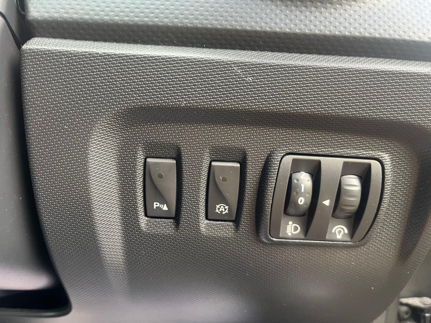 Used Renault Captur 2014 for sale - 76989086: Photo 32