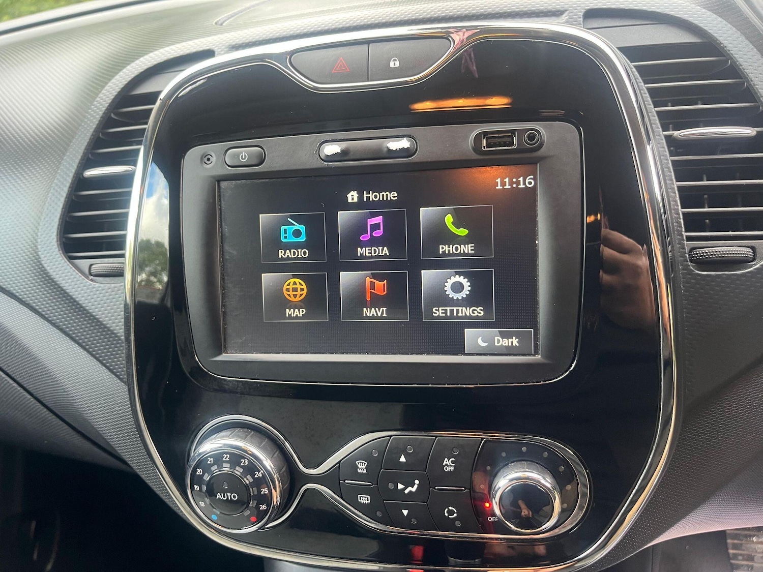 Used Renault Captur 2014 for sale - 76989086: Photo 34