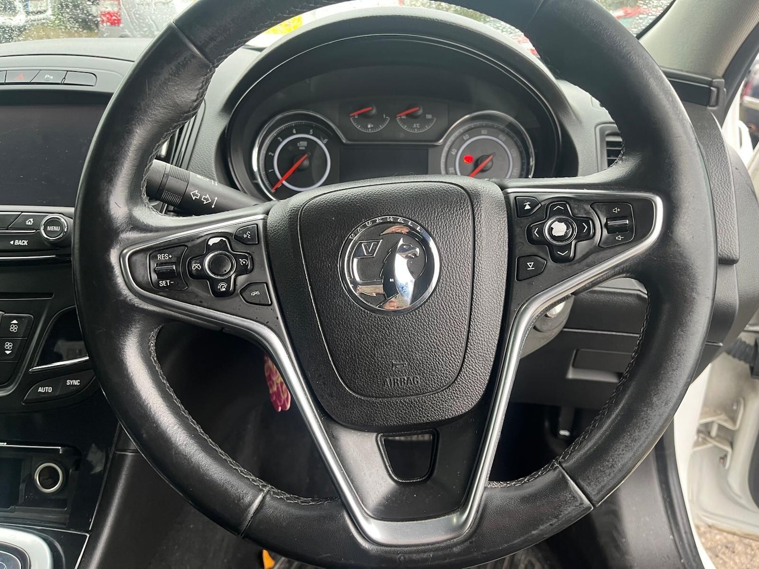 Used Vauxhall Insignia 2015 for sale - 76561476: Photo 11