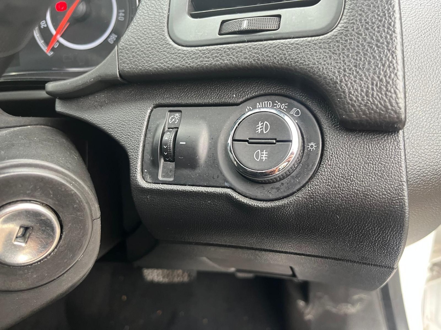 Used Vauxhall Insignia 2015 for sale - 76561476: Photo 14