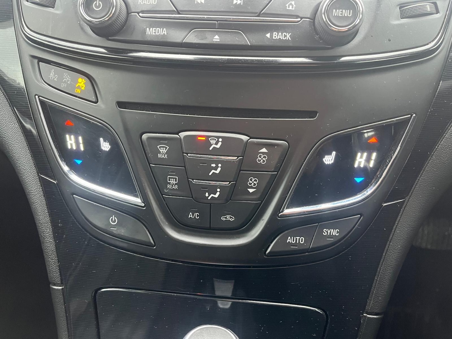 Used Vauxhall Insignia 2015 for sale - 76561476: Photo 19