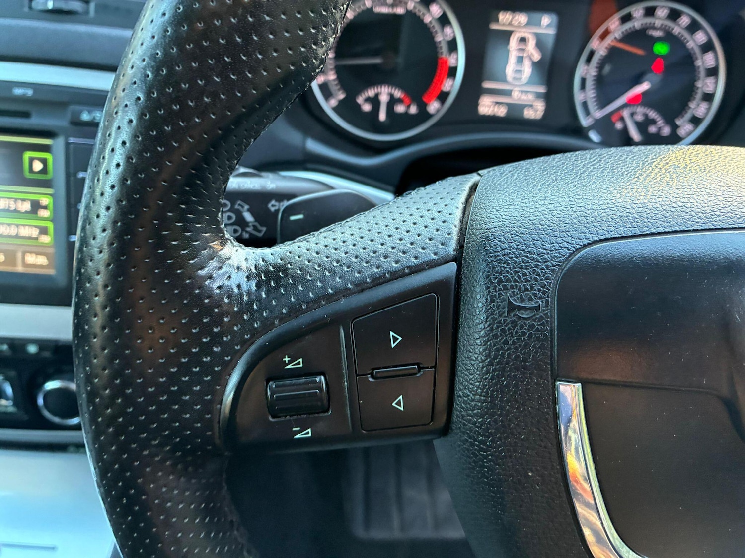 Used Skoda Octavia 2010 for sale - 77387344: Photo 31