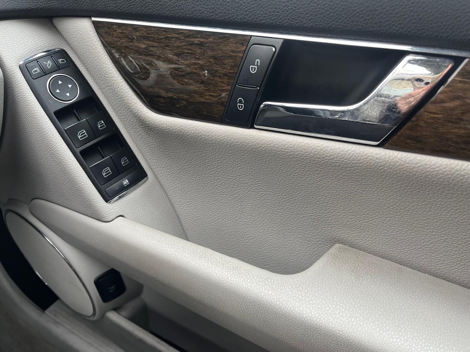 Used Mercedes-Benz C Class 2010 for sale - 77645900: Photo 13