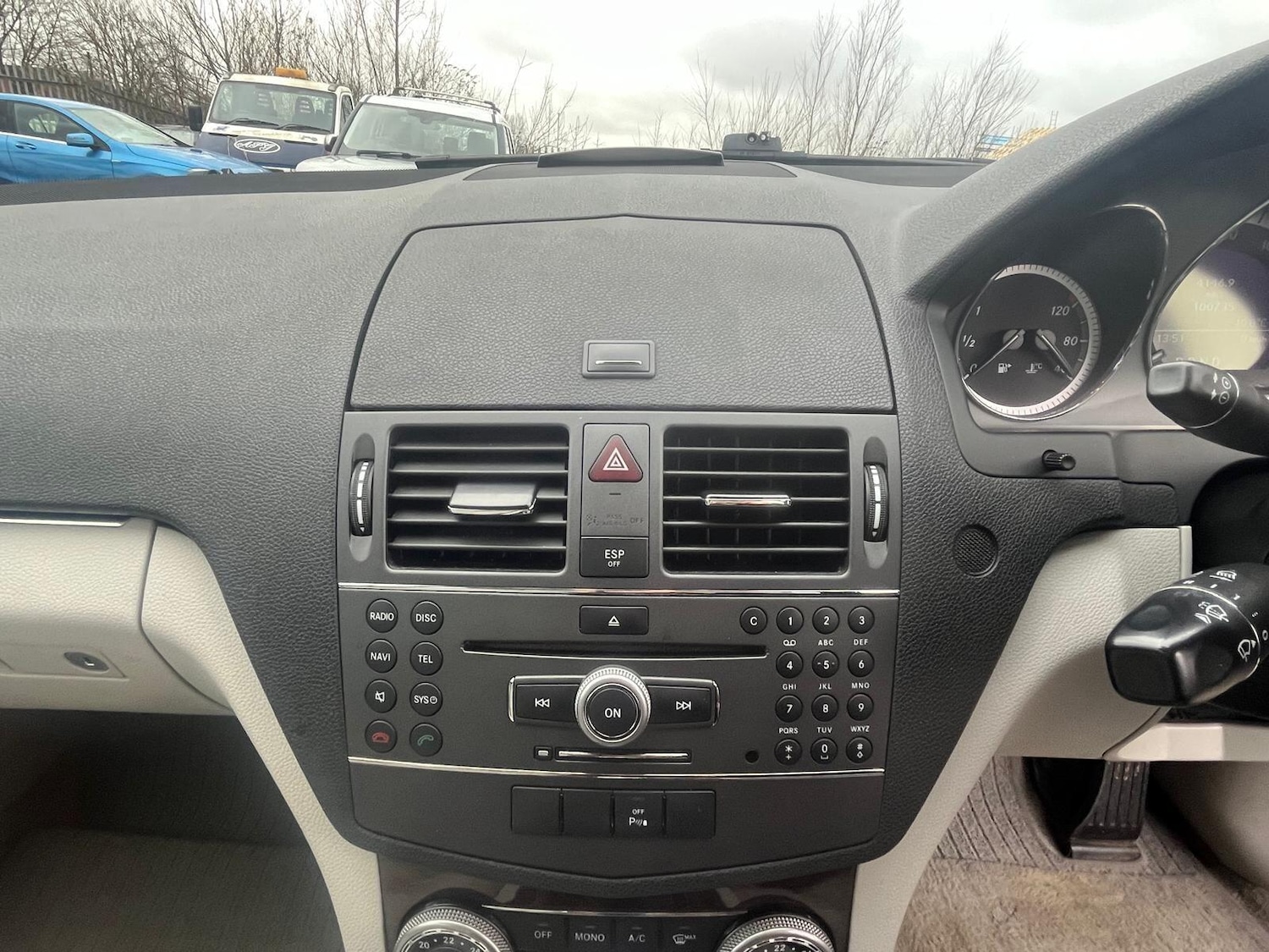 Used Mercedes-Benz C Class 2010 for sale - 77645900: Photo 14