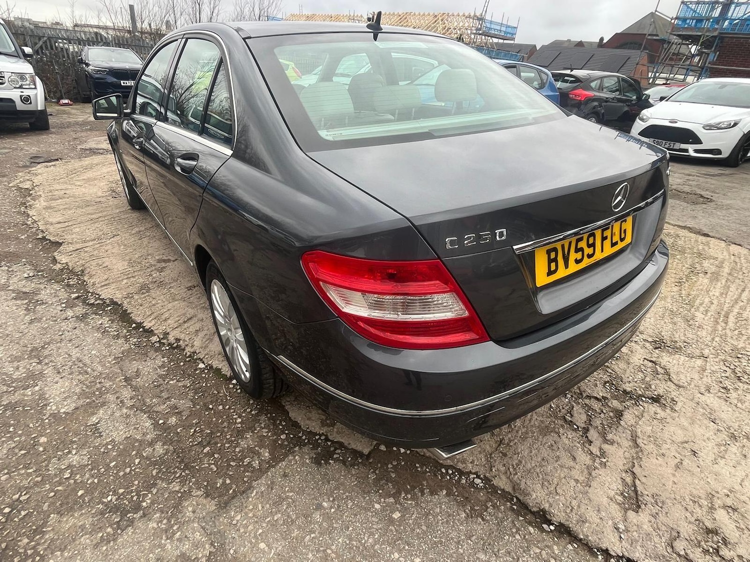 Used Mercedes-Benz C Class 2010 for sale - 77645900: Photo 4