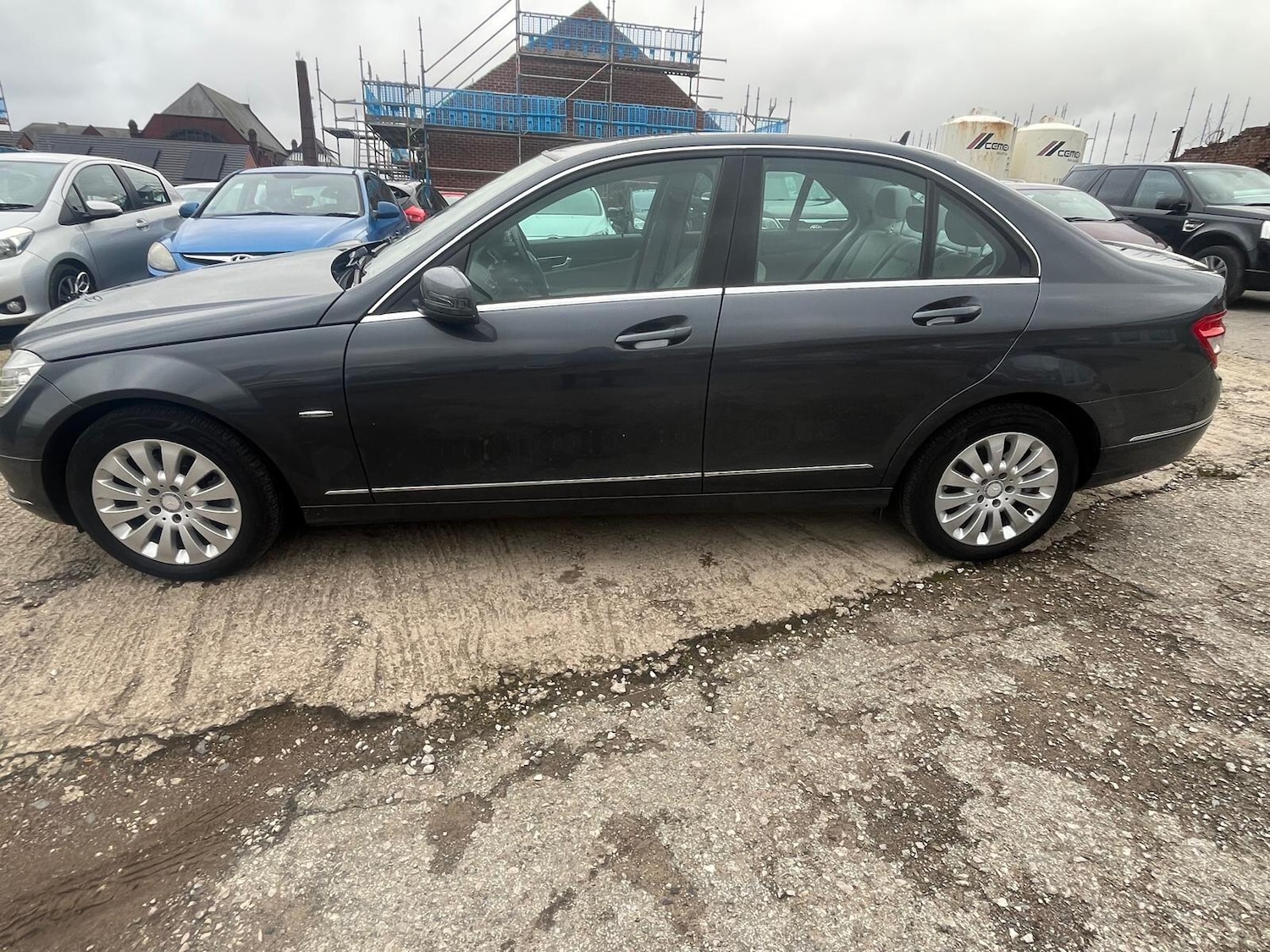 Used Mercedes-Benz C Class 2010 for sale - 77645900: Photo 8