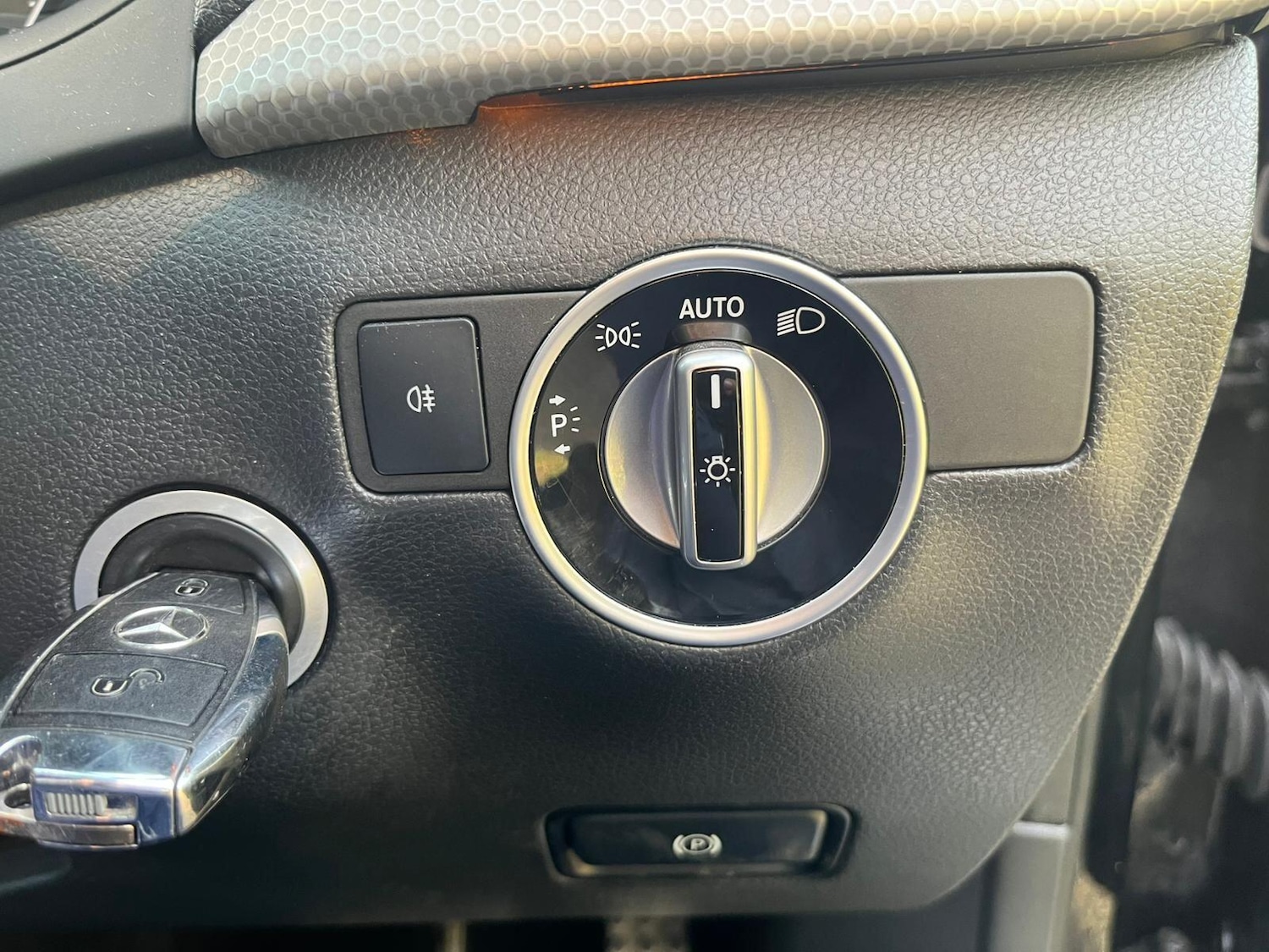 Used Mercedes-Benz B Class 2013 for sale - 77267505: Photo 38