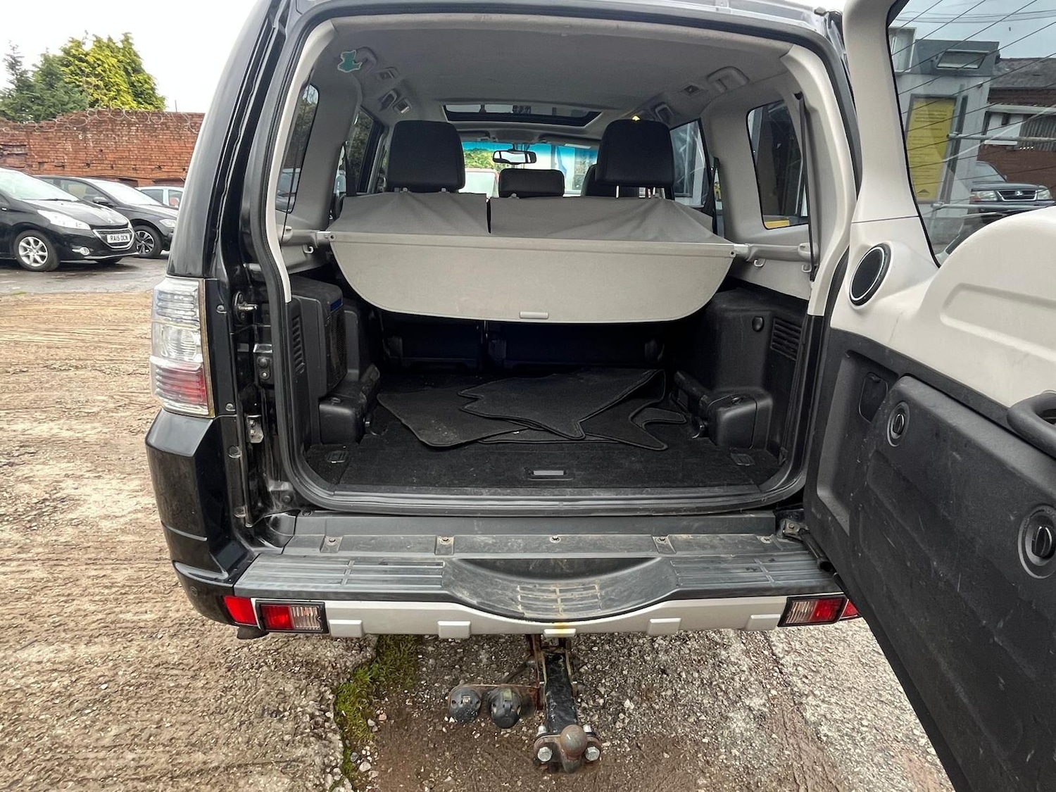 Used Mitsubishi Shogun 2011 for sale - 76138291: Photo 11