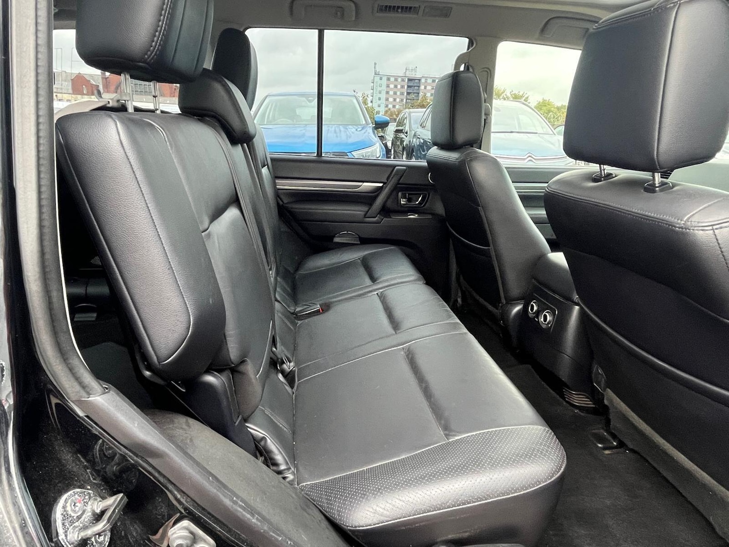 Used Mitsubishi Shogun 2011 for sale - 76138291: Photo 12