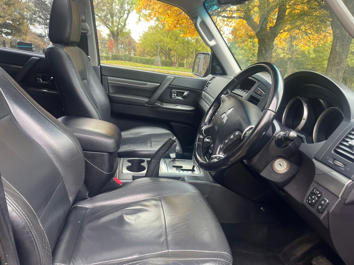 Used Mitsubishi Shogun 2011 for sale - 76138291: Photo 30