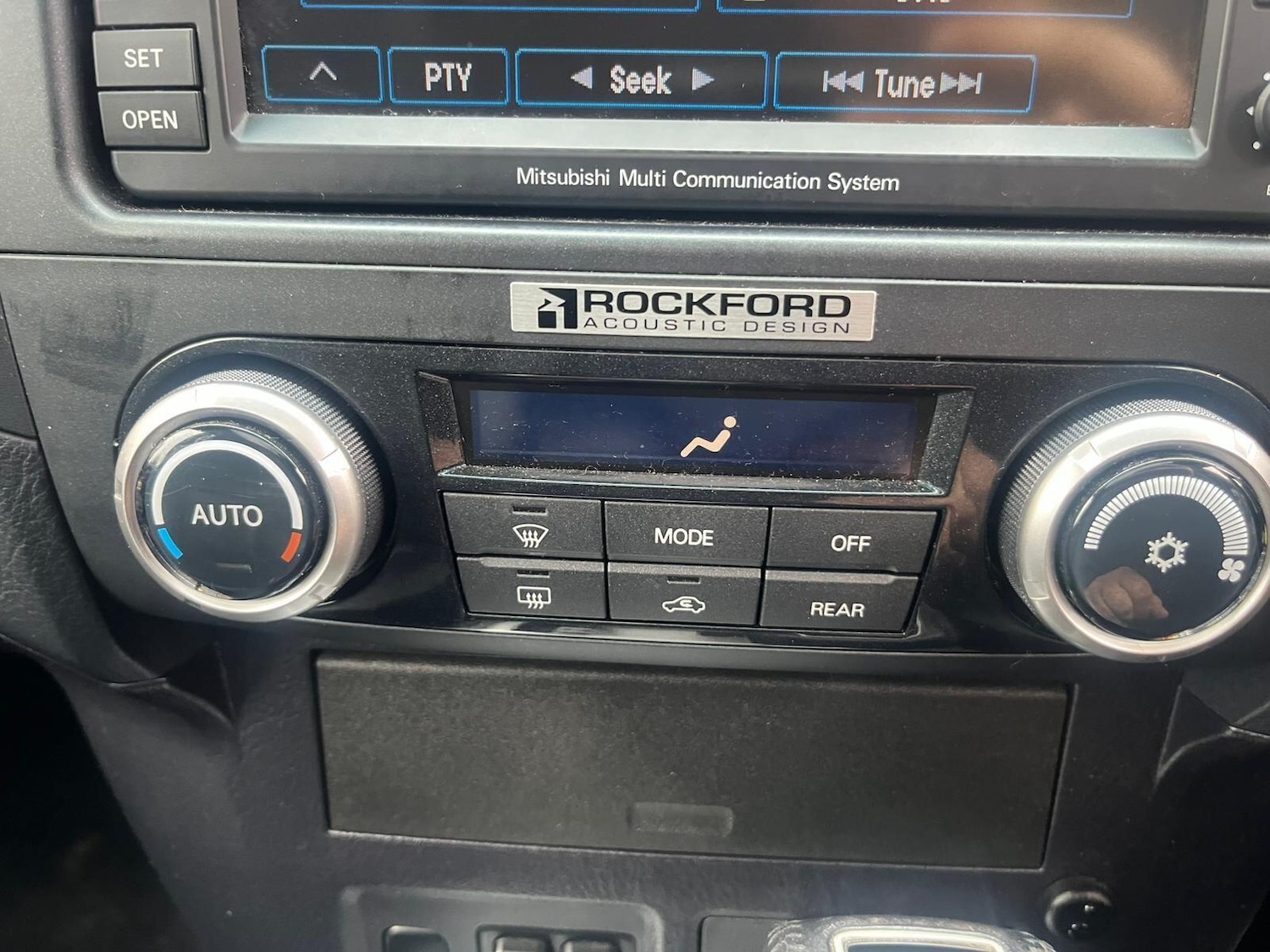 Used Mitsubishi Shogun 2011 for sale - 76138291: Photo 51