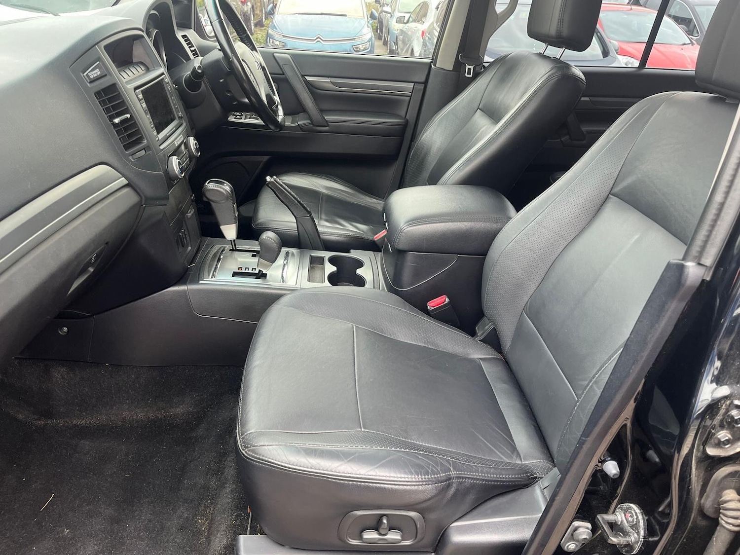 Used Mitsubishi Shogun 2011 for sale - 76138291: Photo 9