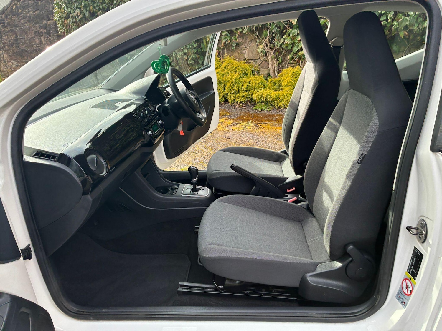 Used Volkswagen up! 2012 for sale - 78204764: Photo 14