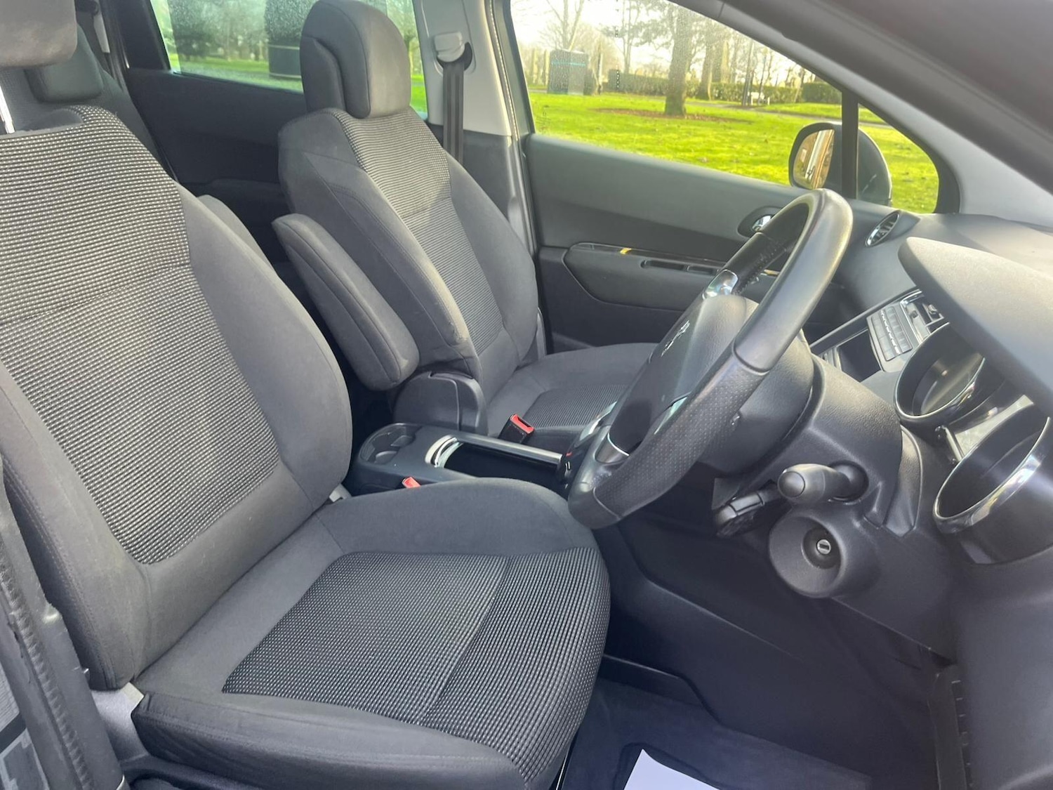 Used Peugeot 5008 2014 for sale - 77109677: Photo 30