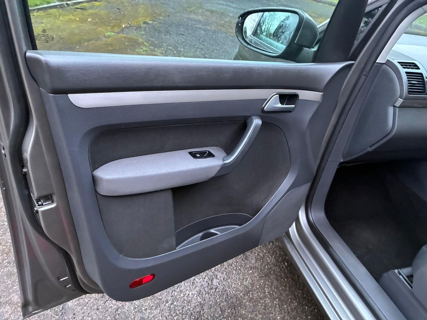 Used Volkswagen Touran for sale - 77625830: Photo 11