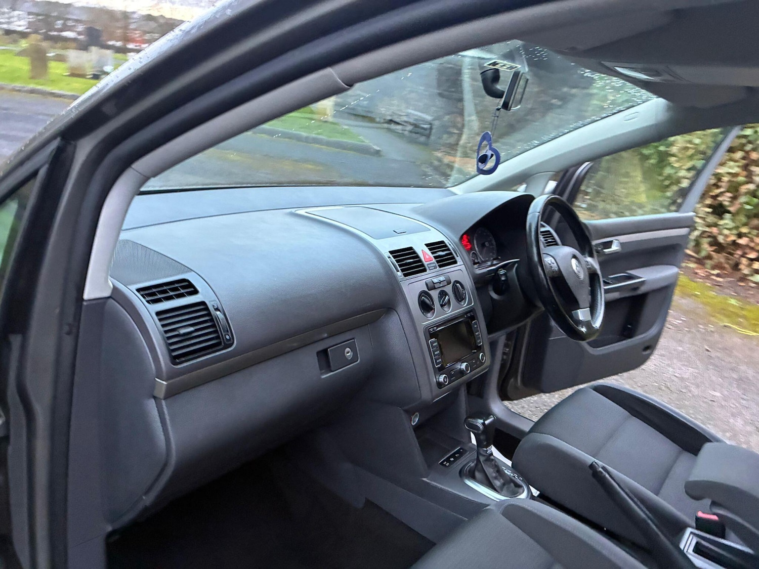 Used Volkswagen Touran for sale - 77625830: Photo 12