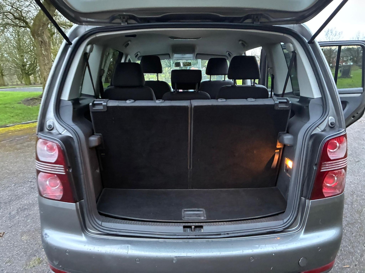 Used Volkswagen Touran for sale - 77625830: Photo 19