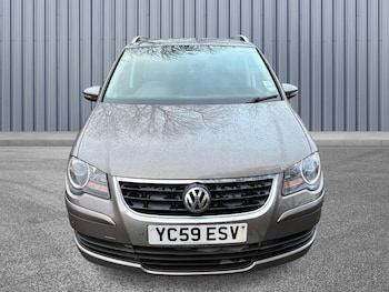 Used Volkswagen Touran 2009 for sale - 77625830: Photo