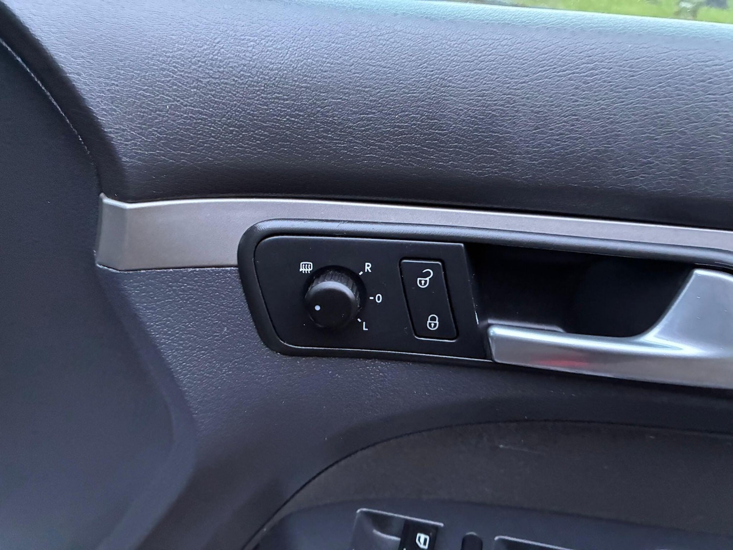 Used Volkswagen Touran for sale - 77625830: Photo 31