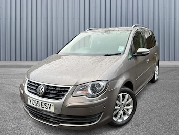 Used Volkswagen Touran 2009 for sale - 77625830: Photo