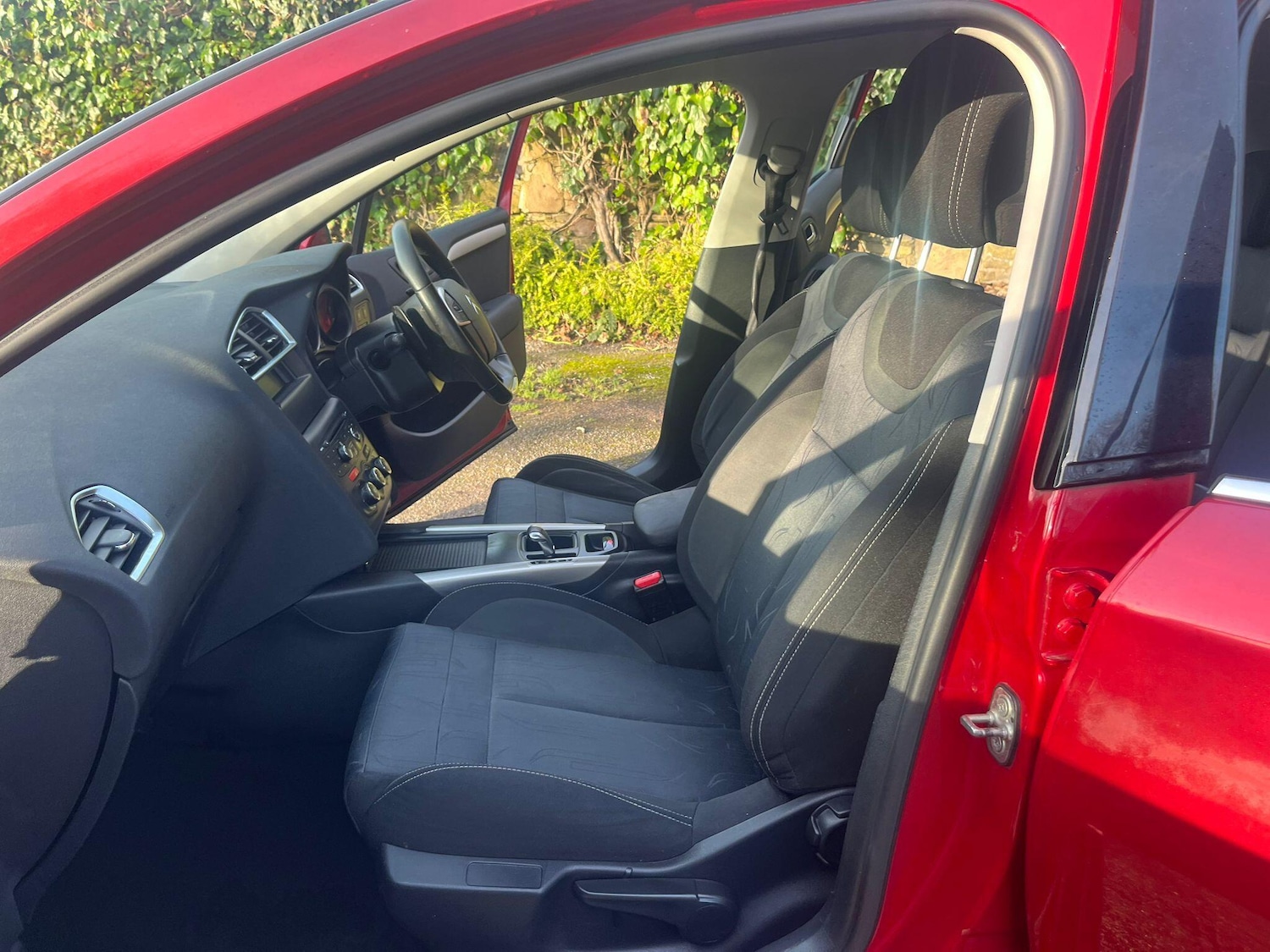 Used Citroen C4 2013 for sale - 76887399: Photo 13