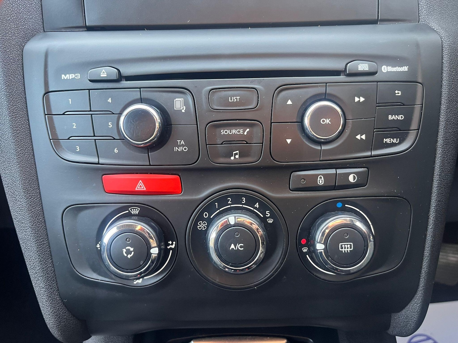 Used Citroen C4 2013 for sale - 76887399: Photo 37