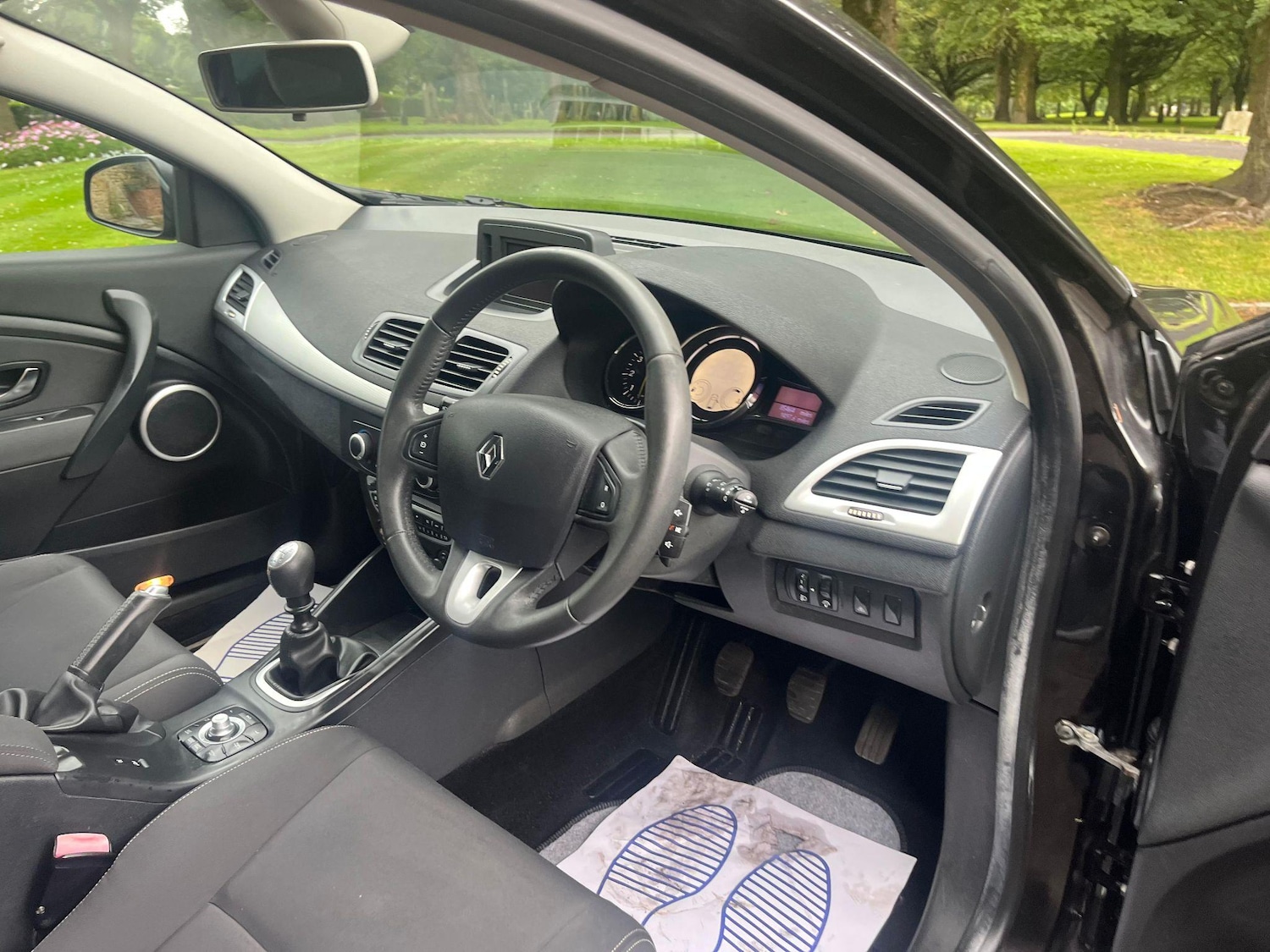 Used Renault Megane 2010 for sale - 76991092: Photo 19