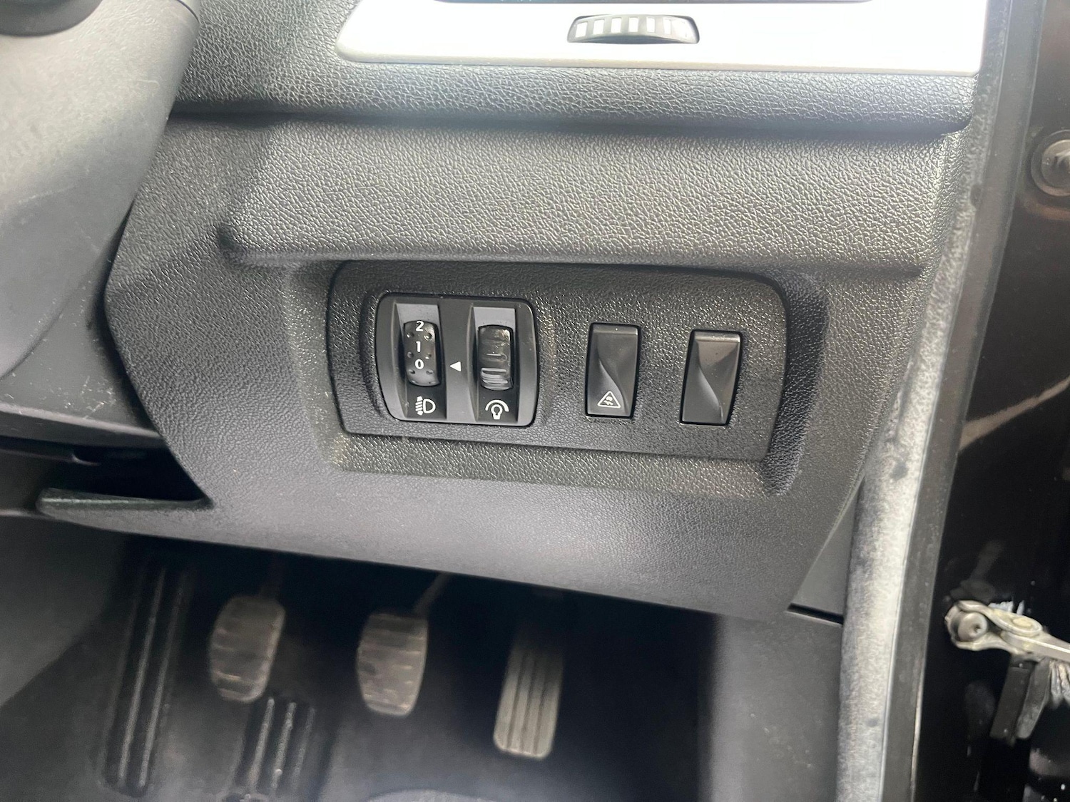 Used Renault Megane 2010 for sale - 76991092: Photo 28