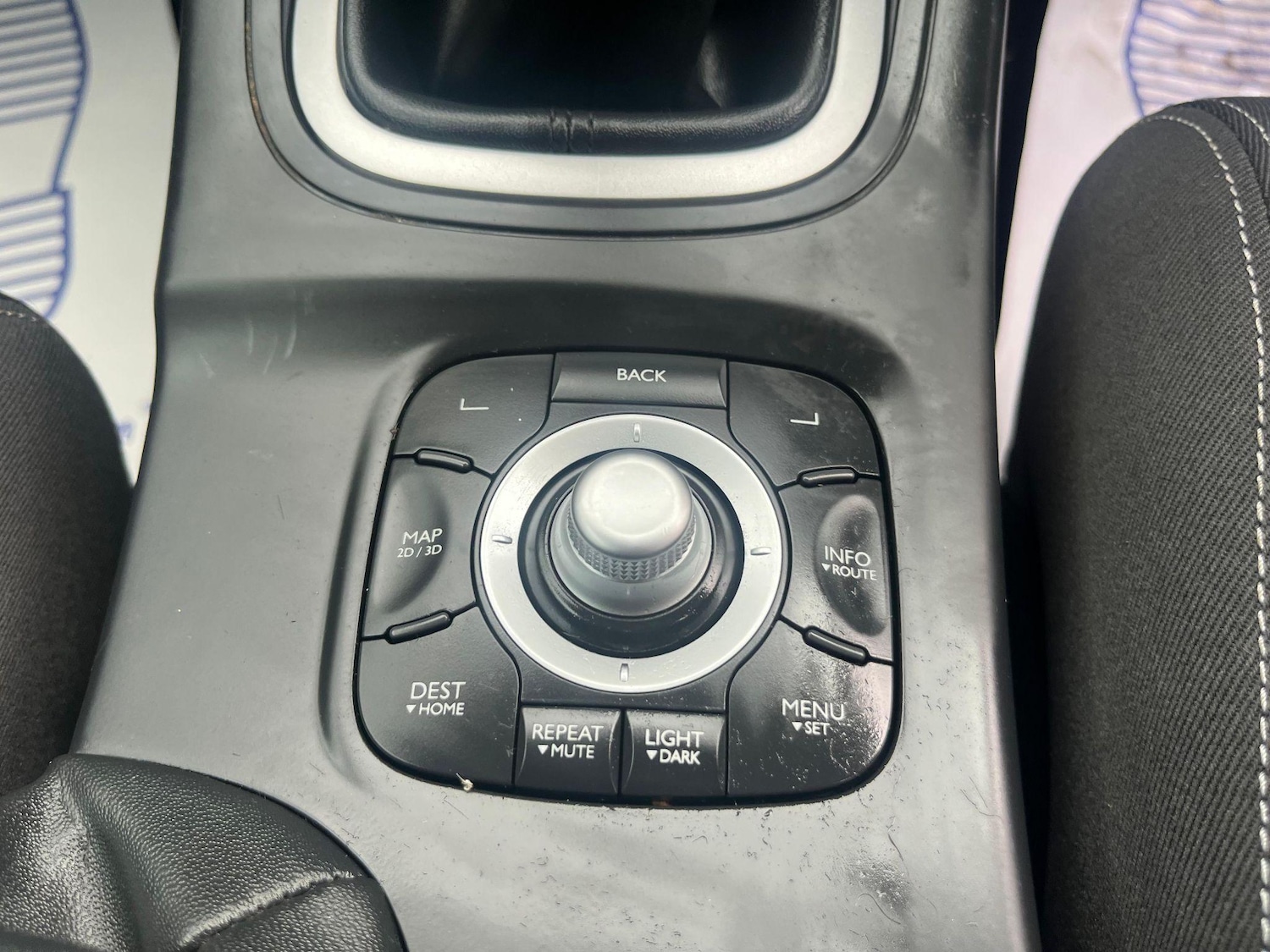 Used Renault Megane 2010 for sale - 76991092: Photo 32