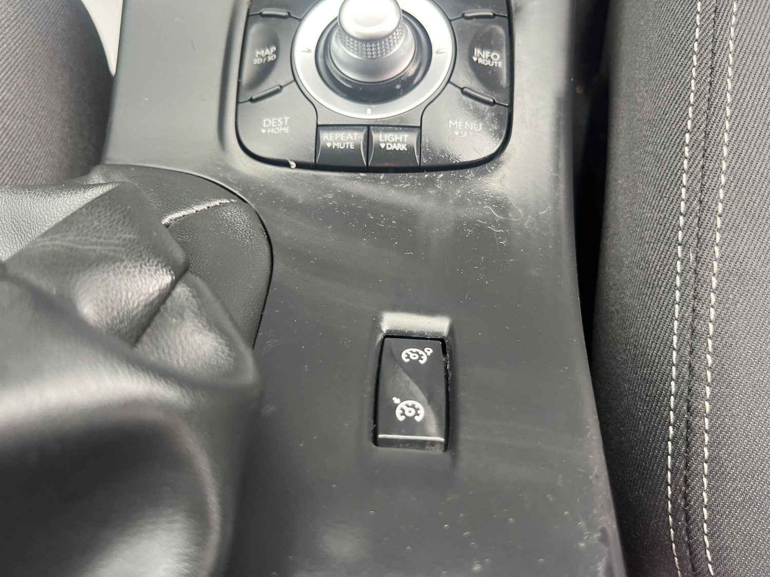 Used Renault Megane 2010 for sale - 76991092: Photo 33